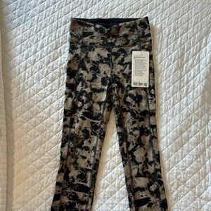 Lululemon invigorated tight 25”